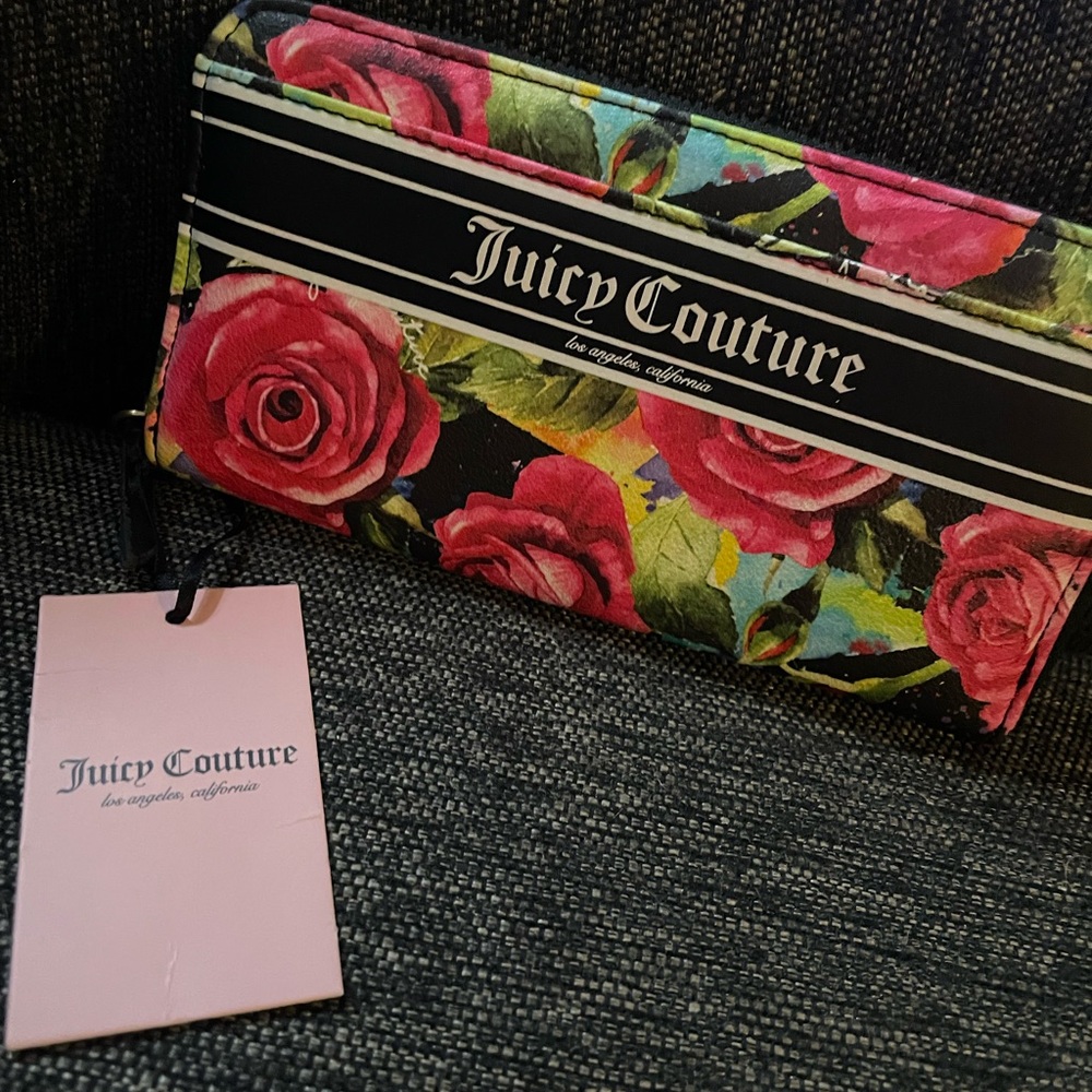 Juicy Couture Zippy Wallet